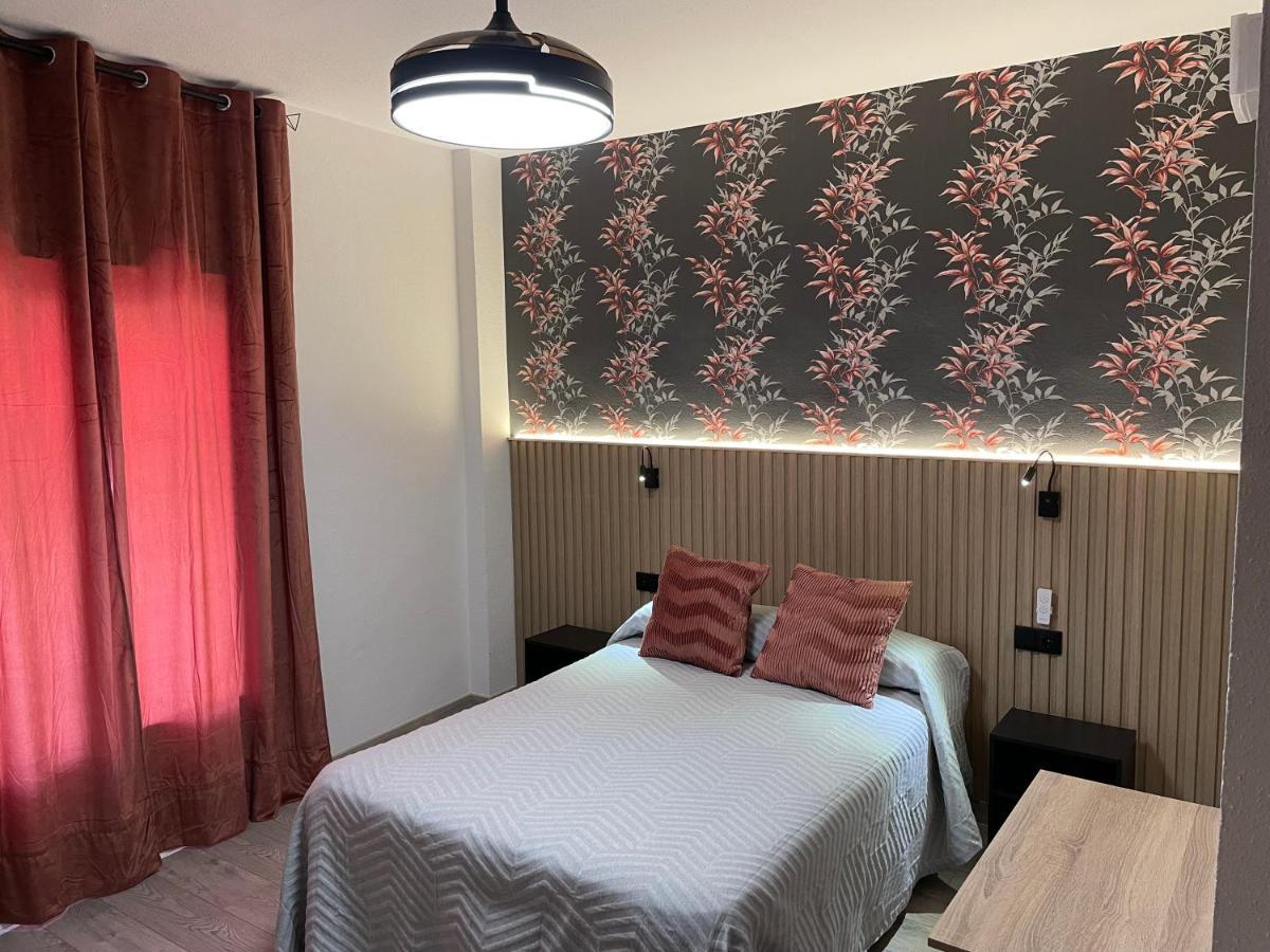 Hostal Calderon De La Barca Zalamea de la Serena Exteriör bild